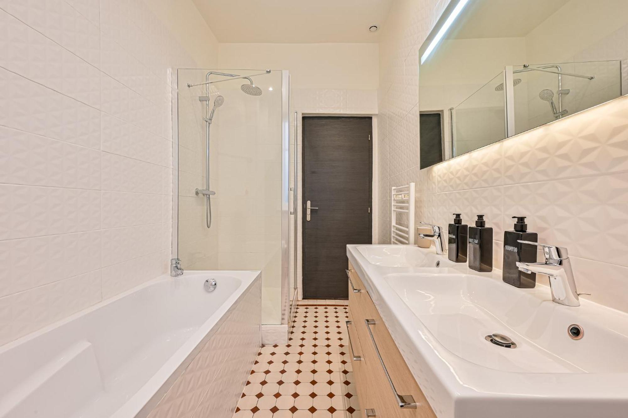 Appartement Magnifique De Luxe & Familia - 16